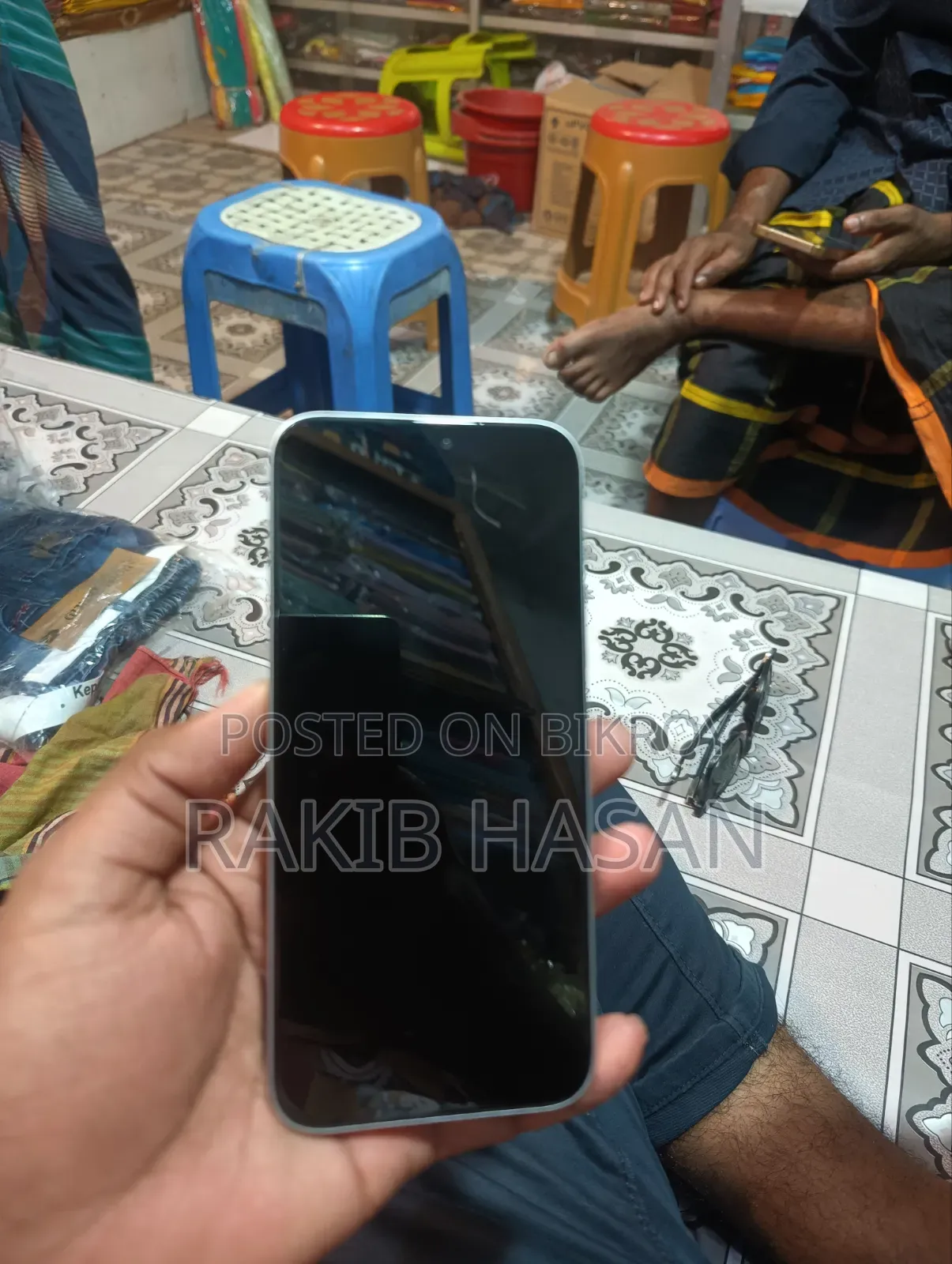 নতুন অনর ৪০০ লাইট ২৫৬ জিবি সাদা