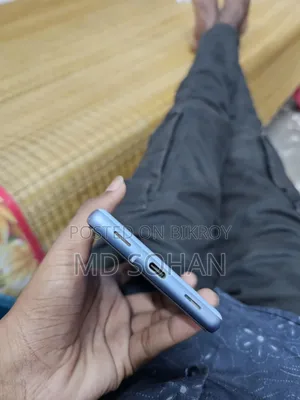 New EL 128 GB White