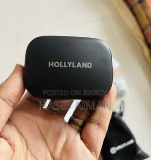 Hollyland Lark A1 Wireless Mic and Ulanzi MT-78 Tripod for Sale