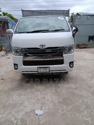Toyota HiAce 2007 White