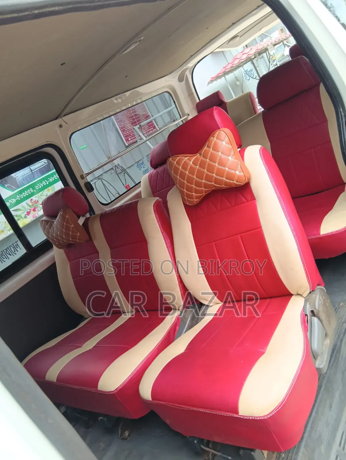 Toyota HiAce 2007 White