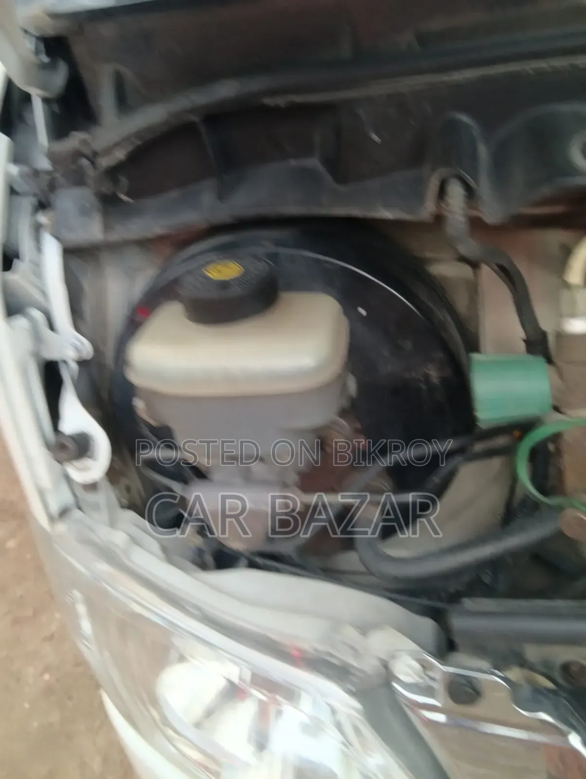 Toyota HiAce 2007 White