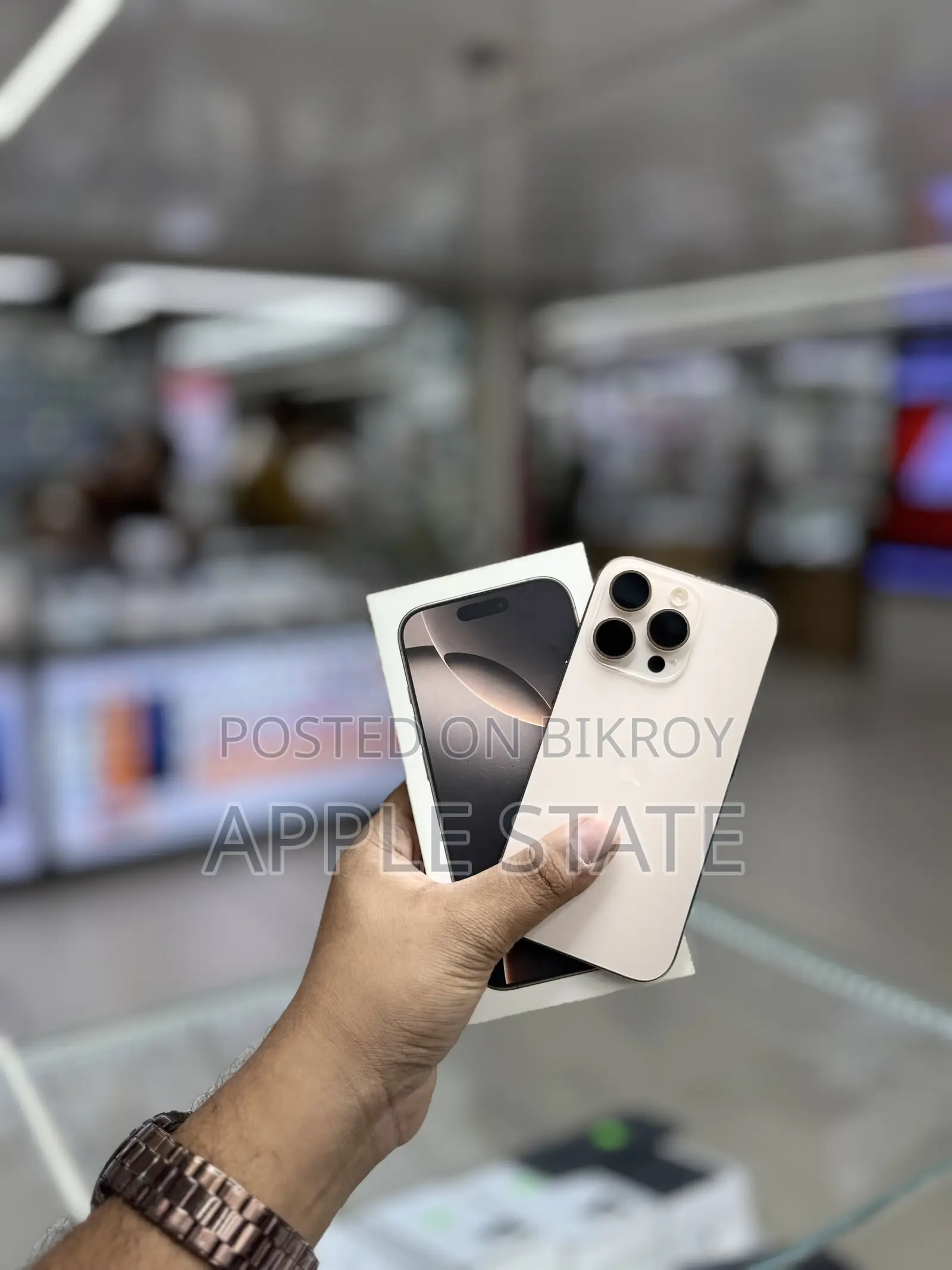 অ্যাপল আইফোন ১৬ প্রো ২৫৬ জিবি