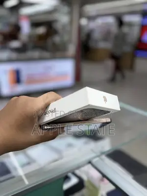 অ্যাপল আইফোন ১৬ প্রো ২৫৬ জিবি