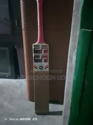 টেপ টেনিস ক্রিকেট ব্যাট