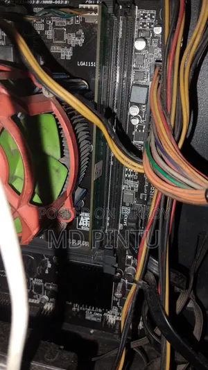 Desktop Computer Gigabyte 4GB Intel Pentium HDD+SSD 128GB