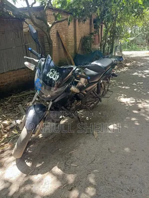 টিভিএস আপাচে আরটিআর ১৬০ টুভি রিফ্রেশ এক্স-কানেক্ট ২০১৭ ব্ল্যাক
