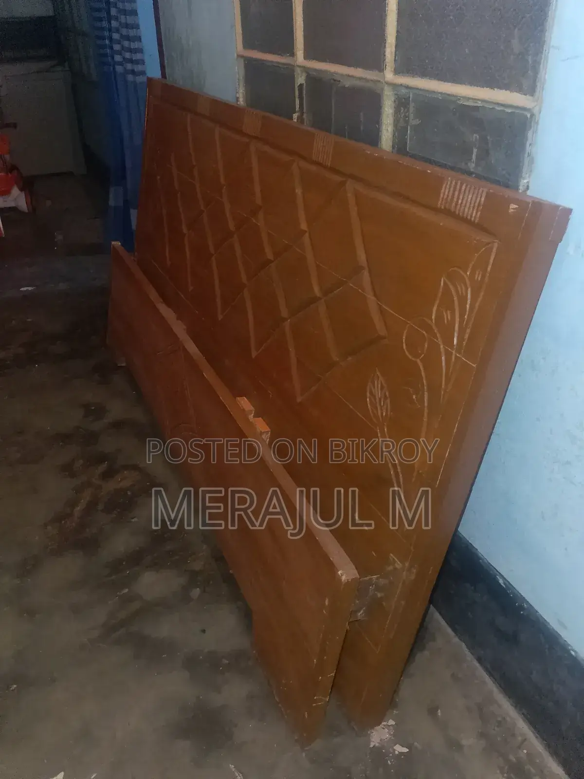 ৬' × ৭' ফুট একটি খাট বিক্রয় হবে