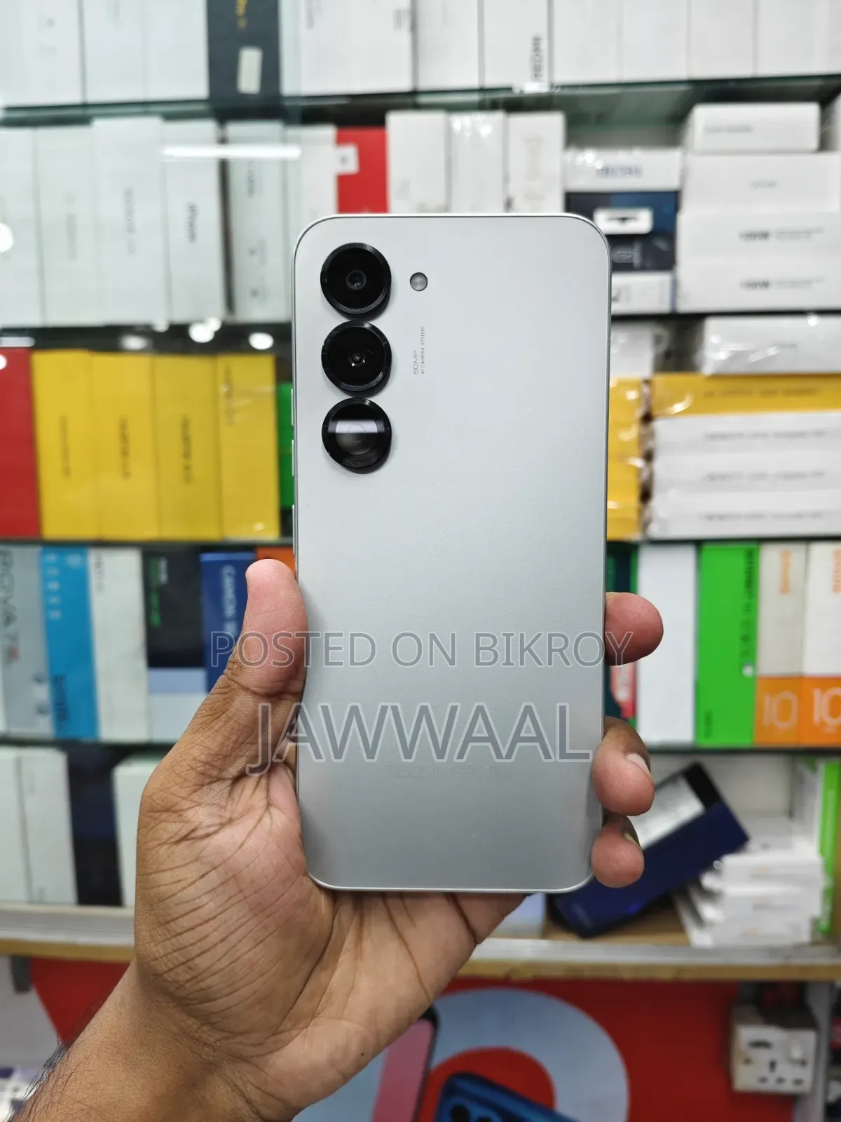 টেকনো স্পার্ক ৪০ প্রো ১২৮ জিবি সিলভার