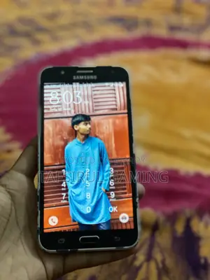 স্যামসাং গ্যালাক্সি জে৭ ৩২ জিবি কালো