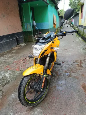 Suzuki Gixxer 2025 Yellow