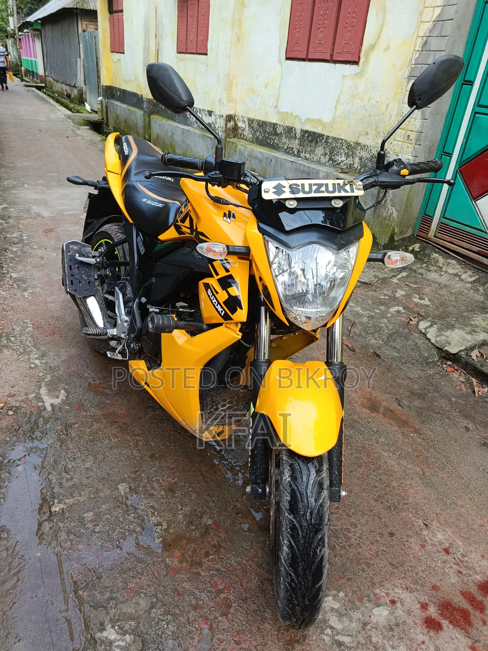 Suzuki Gixxer 2025 Yellow