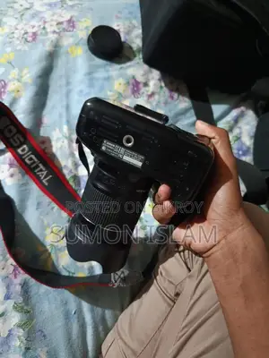 DSLR Camera