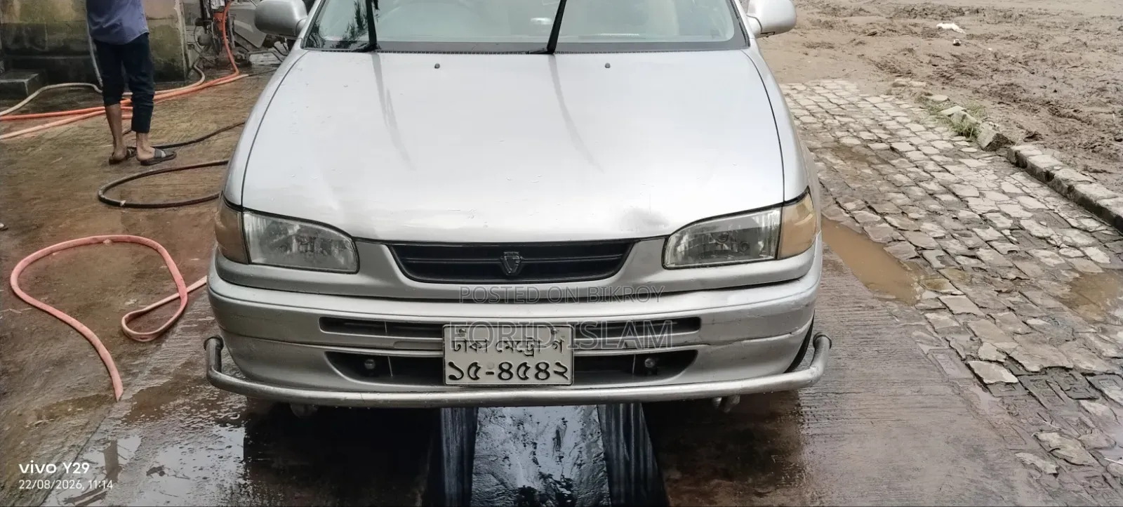 টয়োটা করোল্লা ১৯৯৬ রূপালী