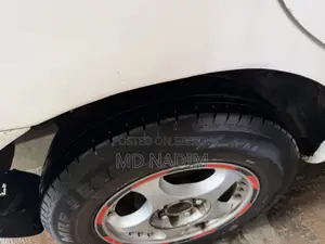 Toyota Carina 1995 Pearl