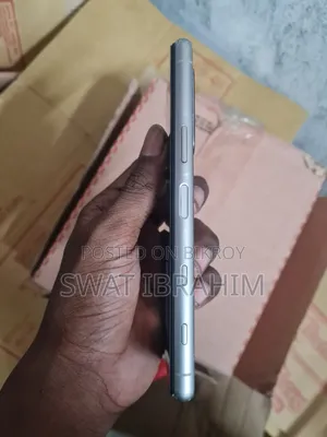 সনি এক্সপেরিয়া ৫ ৩ ১২৮ জিবি গোল্ড