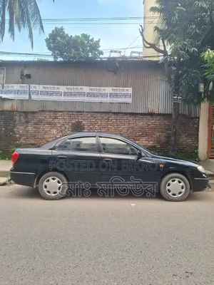Nissan Crew 2005 Black