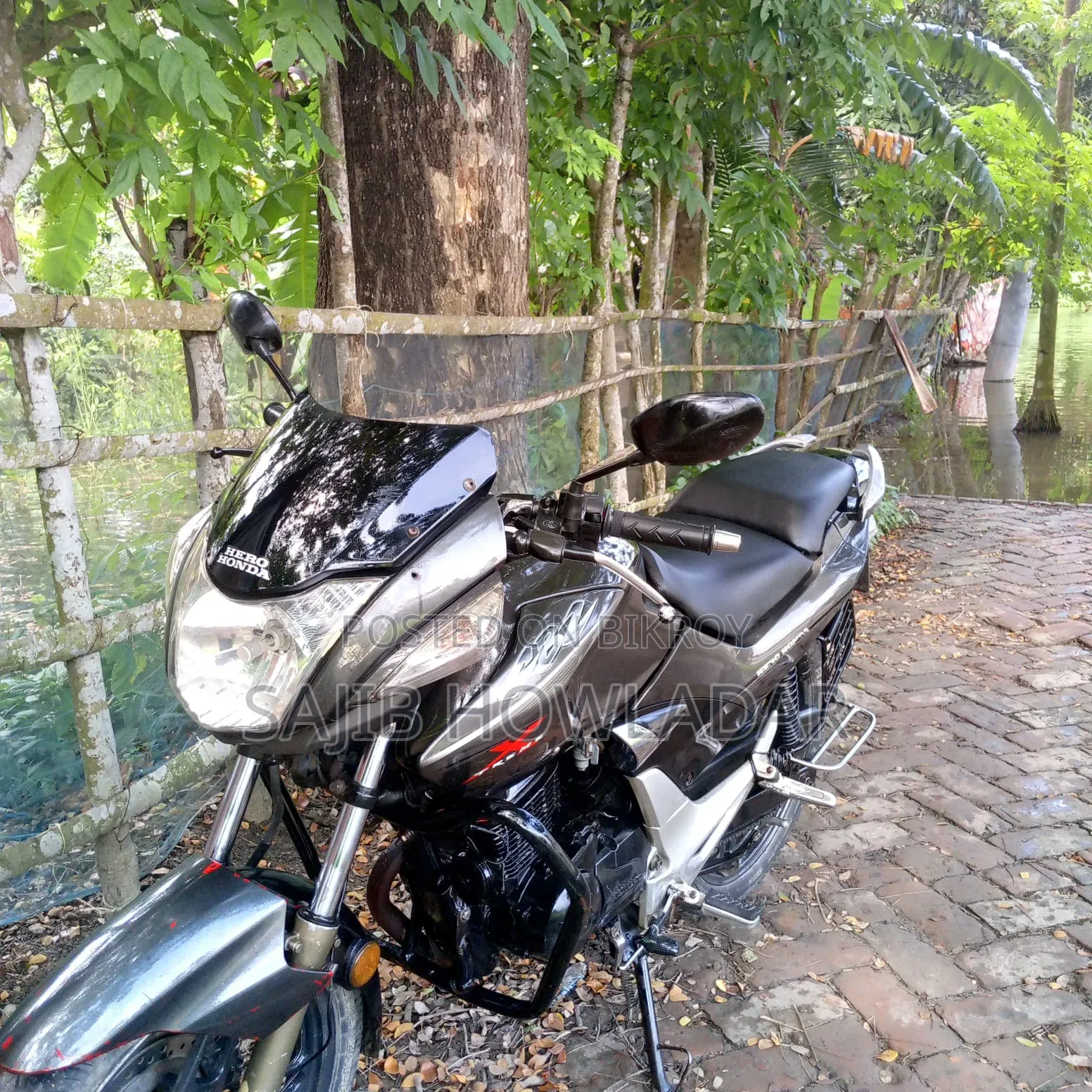 Hero Achiever 2013 Black