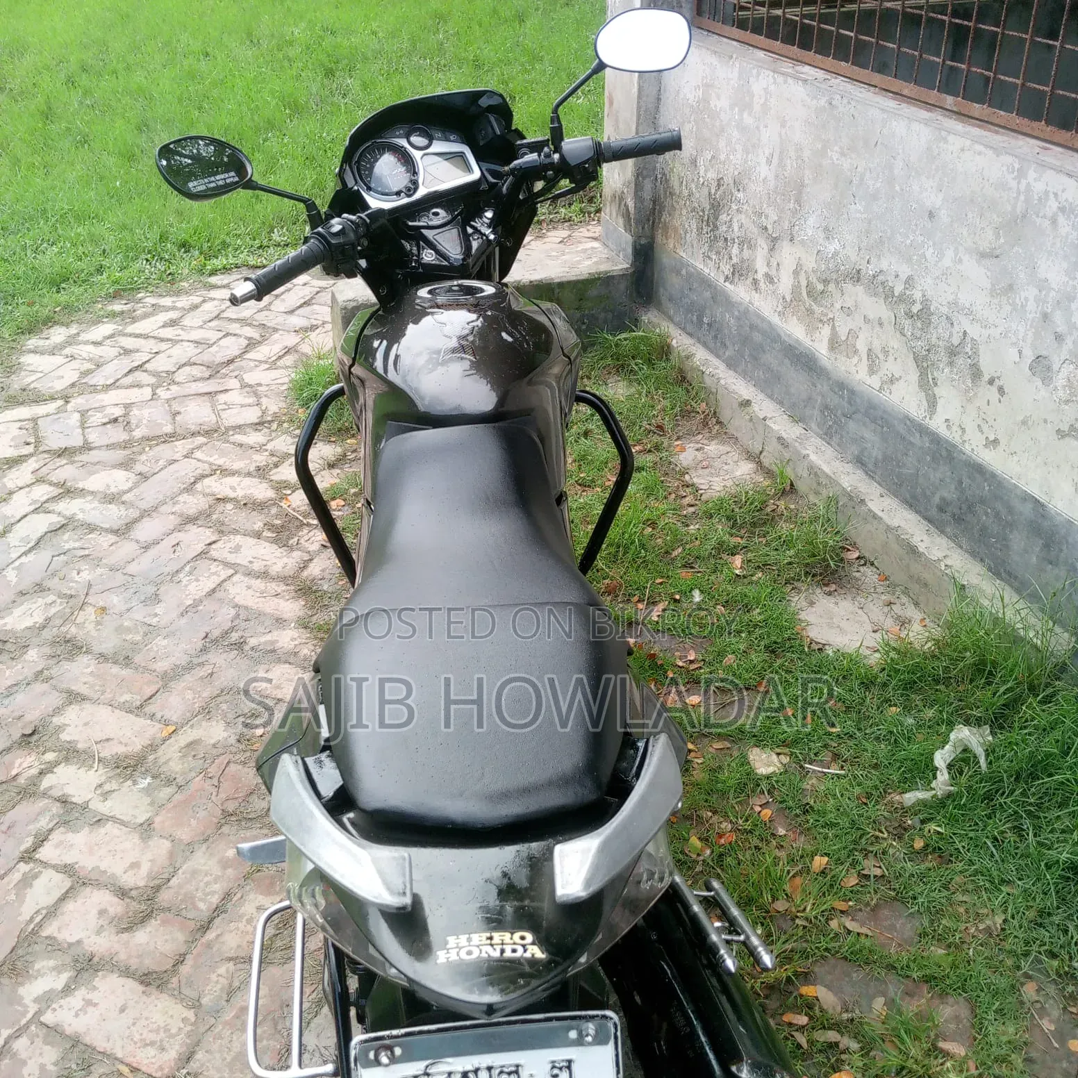 Hero Achiever 2013 Black