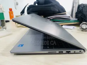 Laptop Dell Vostro 15 3530 8GB Intel Core i5 SSD 512GB