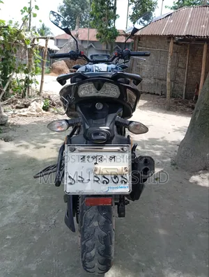 টিভিএস আপাচে আরটিআর ১৬০ ৪ভি ২০২১ কালো