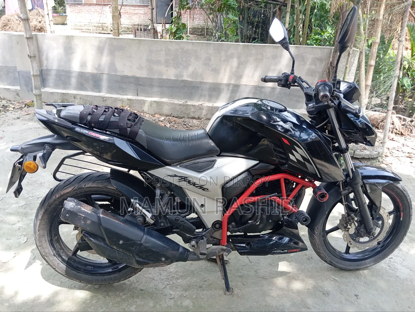 টিভিএস আপাচে আরটিআর ১৬০ ৪ভি ২০২১ কালো