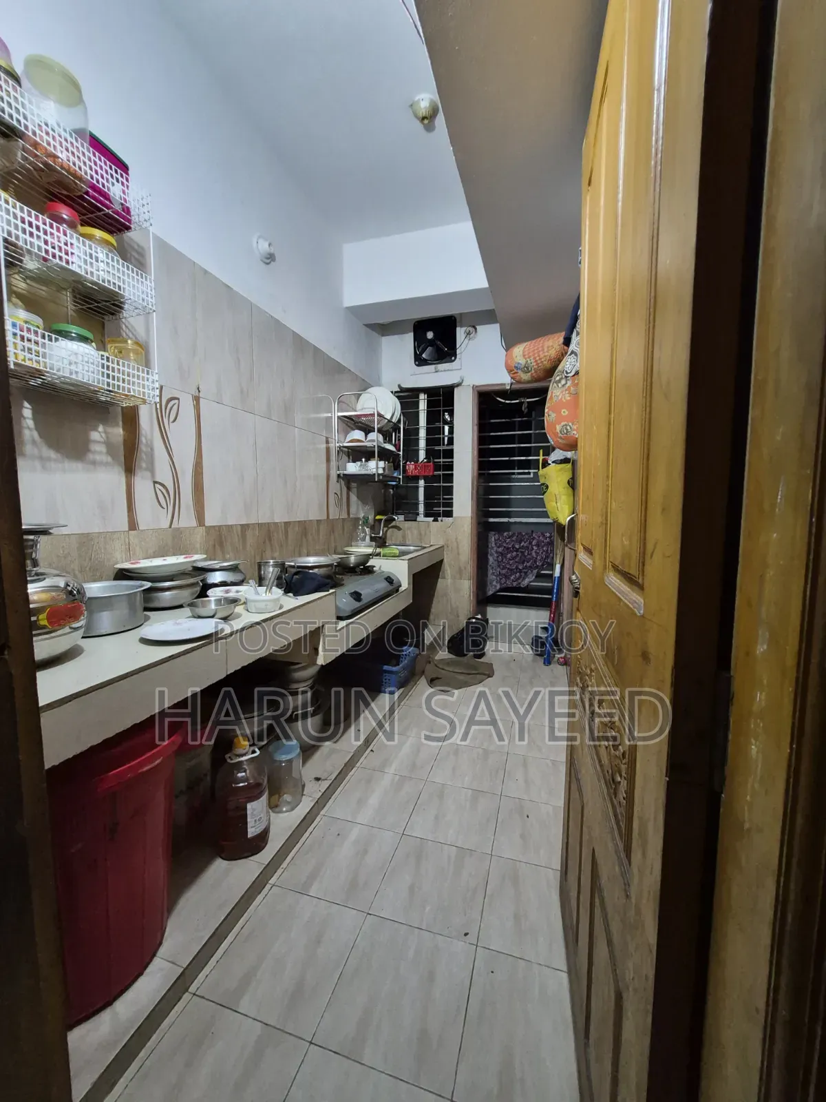 Furnished 3 Bedroom Apartment in Gypsum Mofiz, Chawkbazar for sale