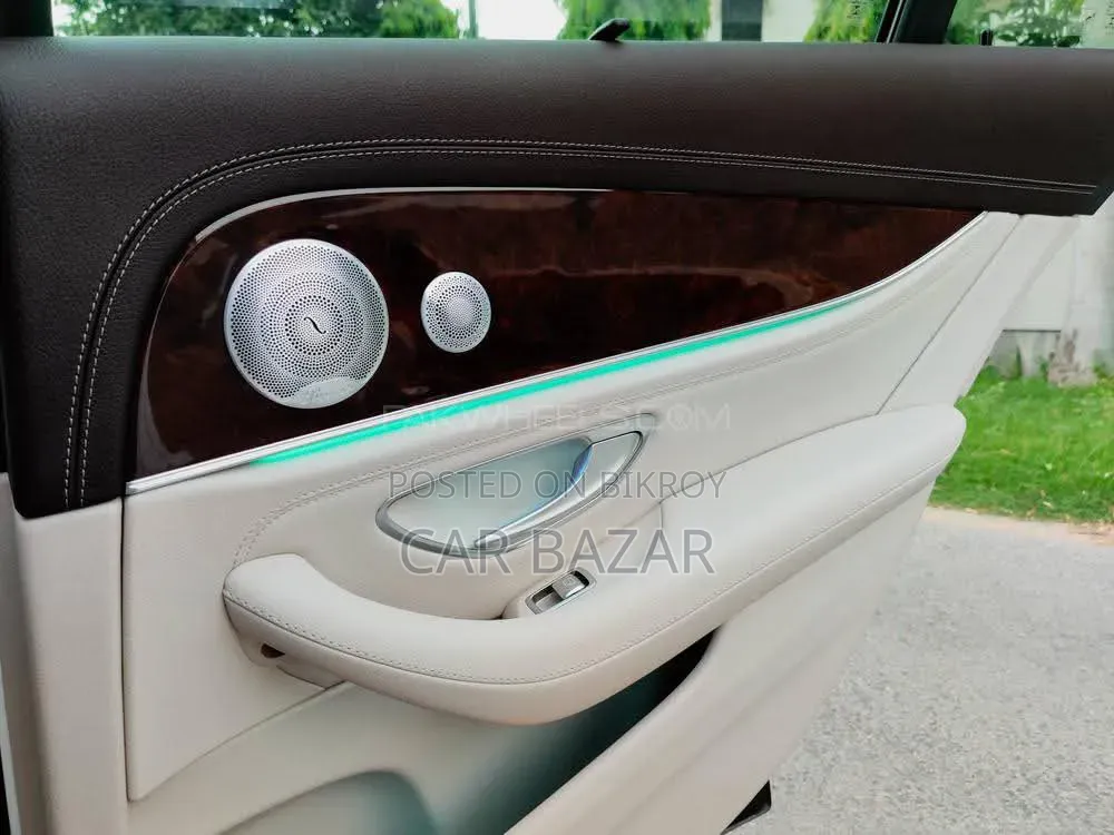 Mercedes-Benz E200 2020 White