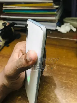 Samsung Galaxy A70 128 GB White