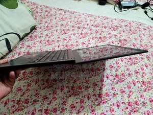 Laptop Lenovo V310 12GB Intel Core i7 HDD+SSD 256GB