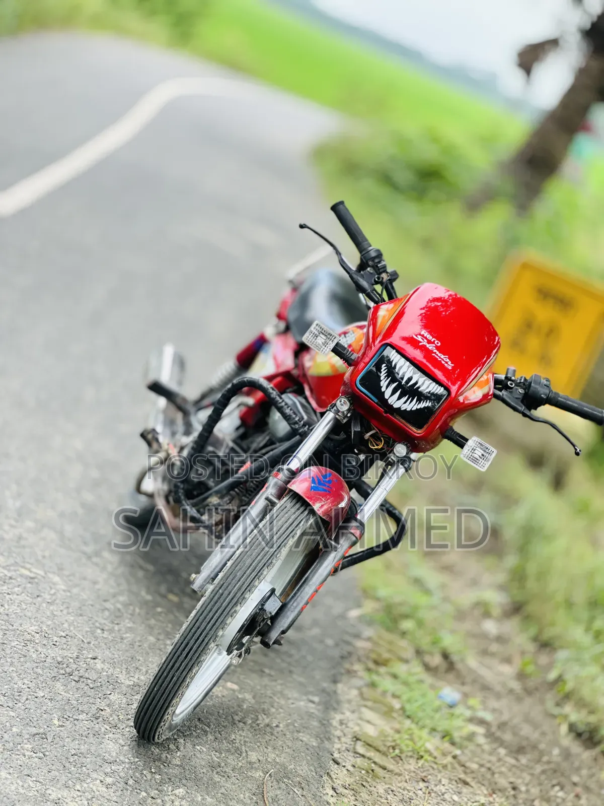দাওয়ান ডিওয়াই১০০-এ ২০১৭ লাল