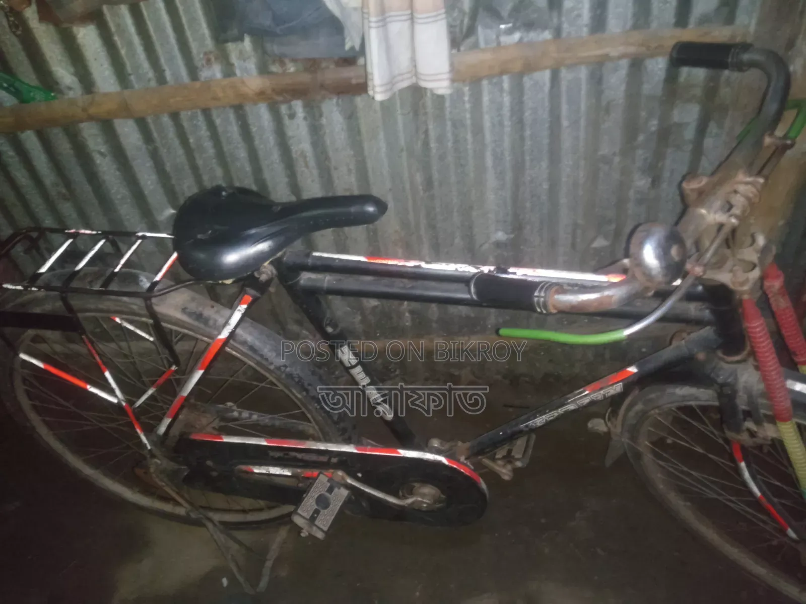 নতুন সাইকেল কিনবো বলে এই সাইকেলটি বিক্রি করে দিচ্ছি।