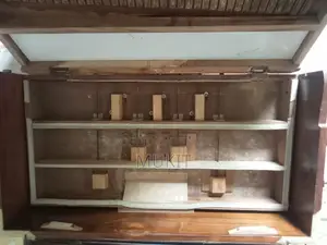 ৩৭ ঘাট হারমোনিয়াম ভালো অবস্থায় এবং নিখুঁতভাবে কাজ করছে—কোনো সমস্যা নেই।