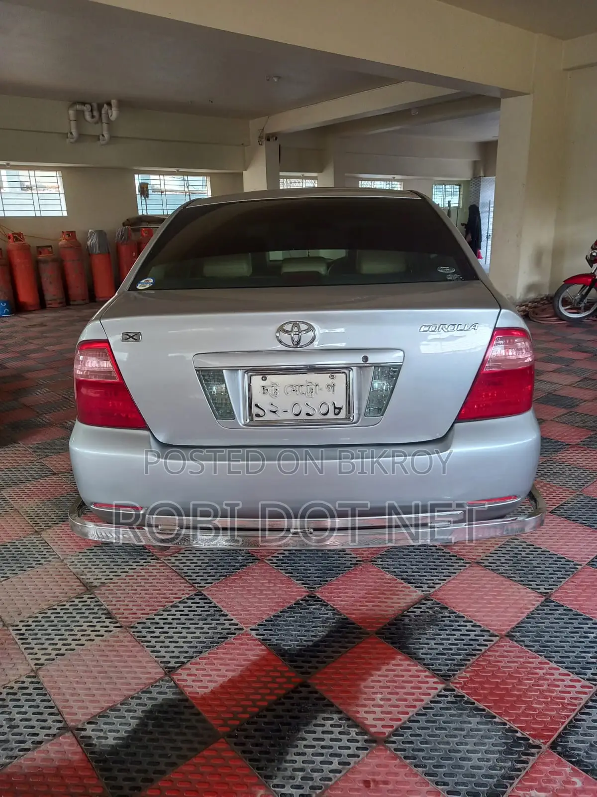Toyota Corolla 2004 Silver