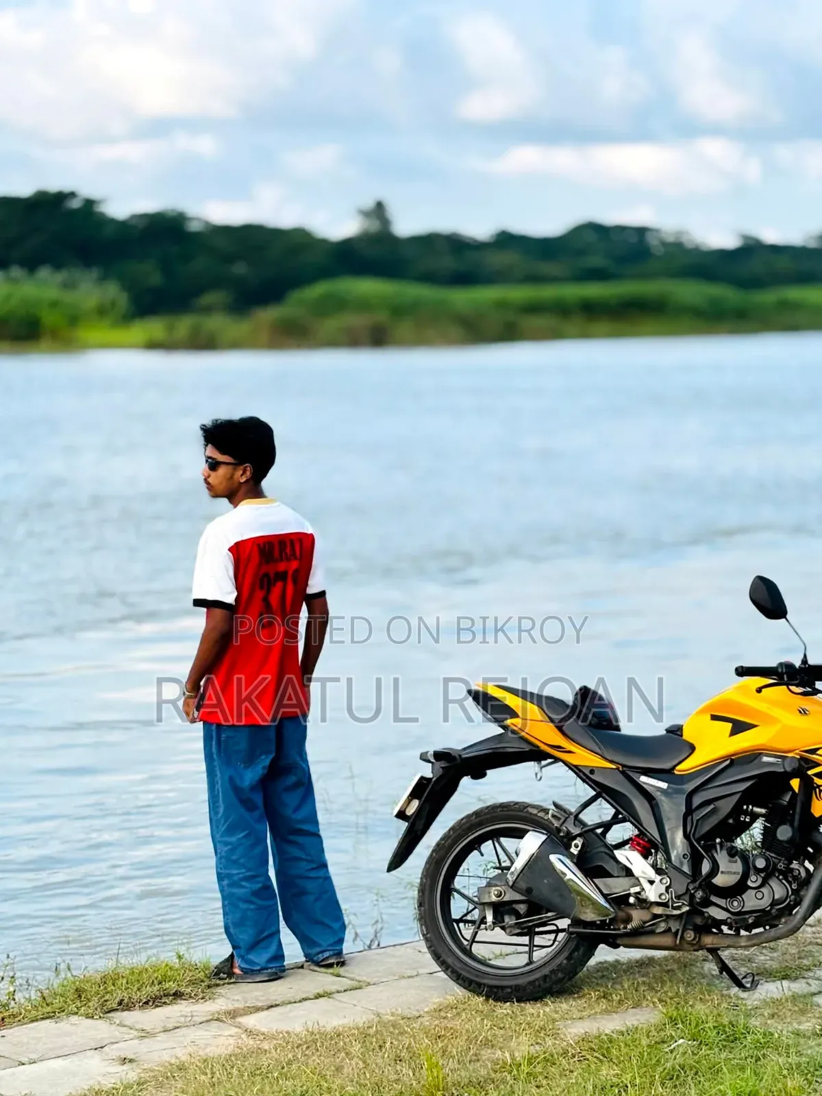 সুজুকি গিক্সার ২০২৫ ইয়েলো