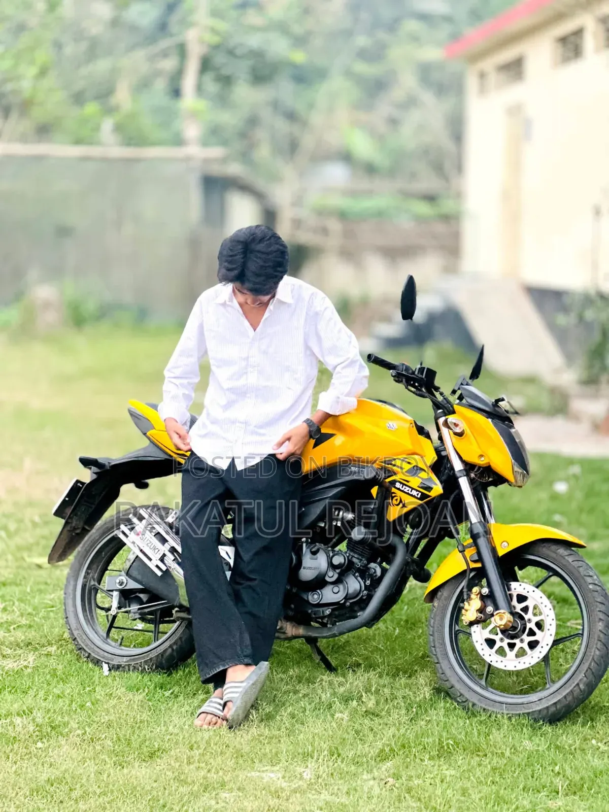 সুজুকি গিক্সার ২০২৫ ইয়েলো