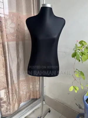প্রিমিয়াম ব্ল্যাক ফিমেল ম্যানিকুইন / ডামি উইথ স্টেইনলেস স্টিল স্ট্যান্ড