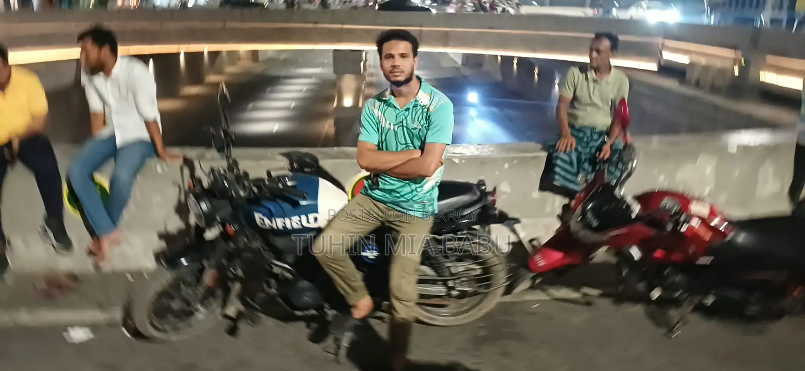 রয়েল এনফিল্ড হান্টার ৩৫০ ২০২৫ নীল