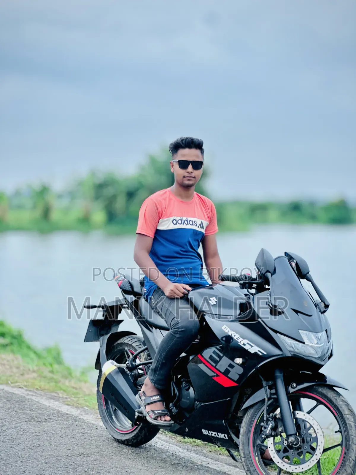সুজুকি জিক্সার এসএফ ২০২২ কালো