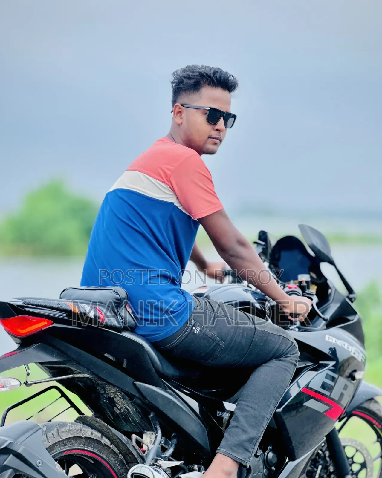 সুজুকি জিক্সার এসএফ ২০২২ কালো