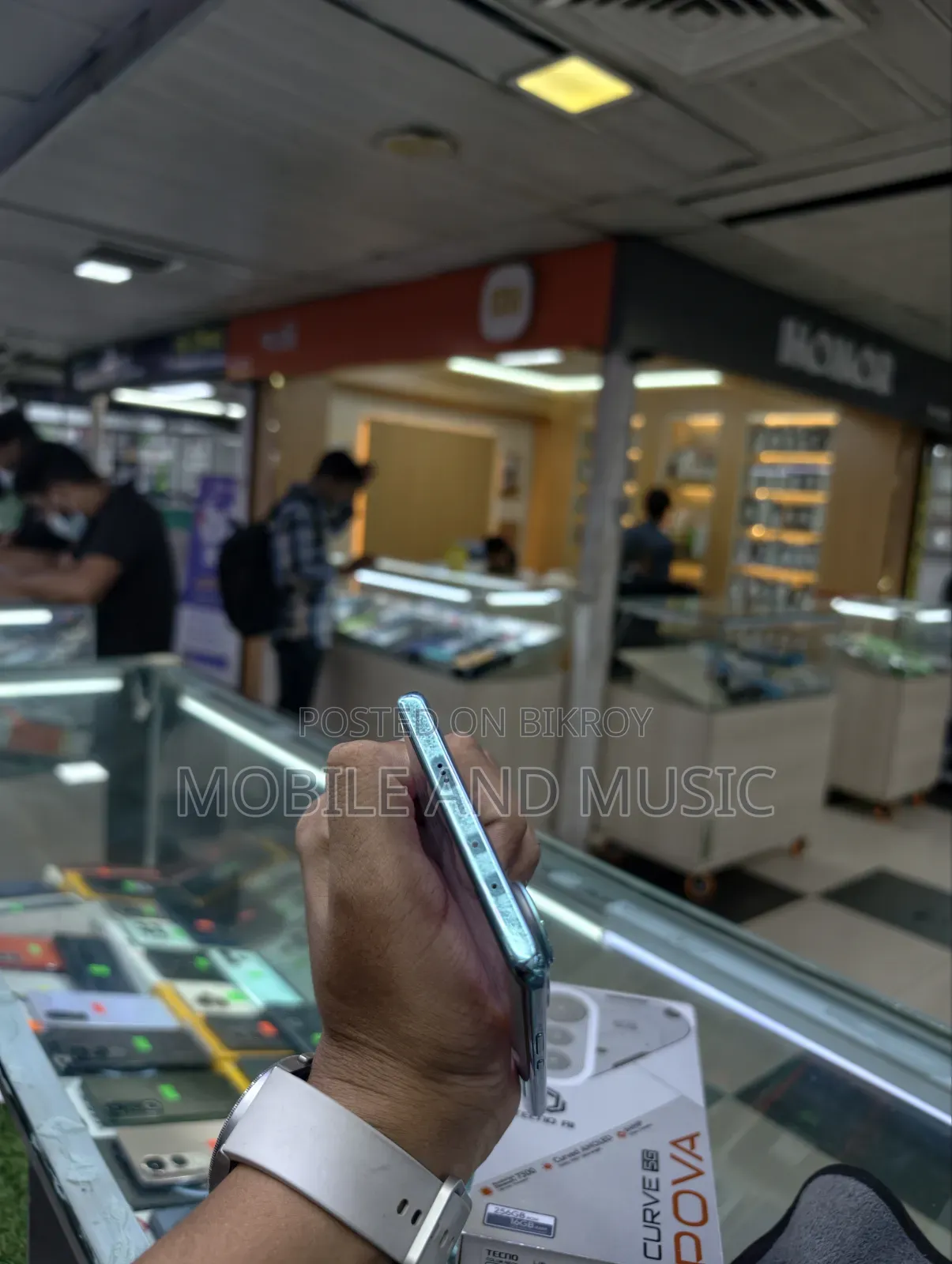 Tecno Pova Curve 256 GB Green