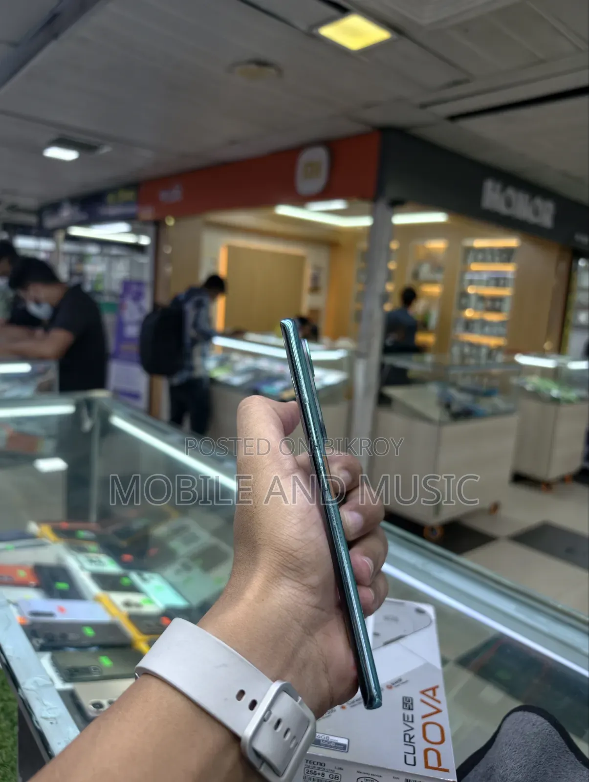 Tecno Pova Curve 256 GB Green