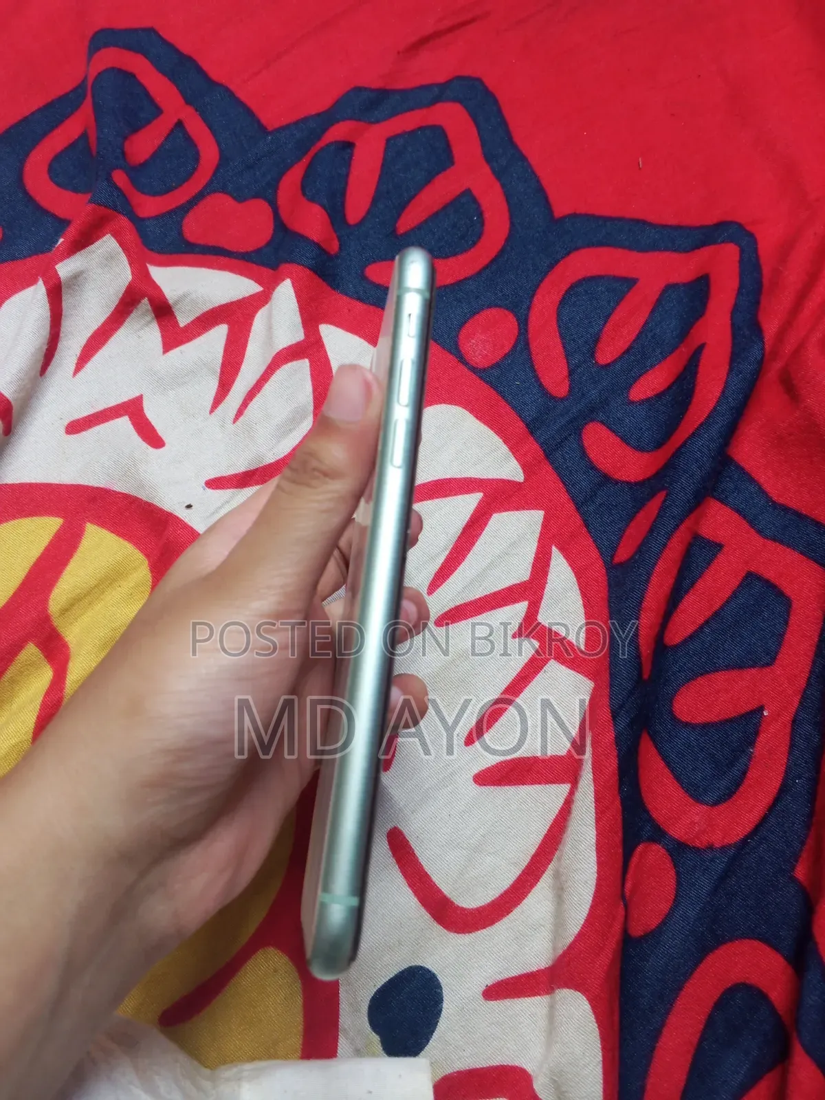 অ্যাপল আইফোন ১১ ৬৪ জিবি গ্রিন