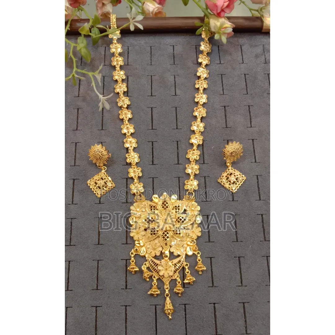 Sita Haar and Earrings Set