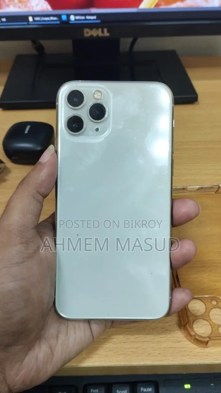 অ্যাপল আইফোন ১১ প্রো ২৫৬ জিবি হোয়াইট
