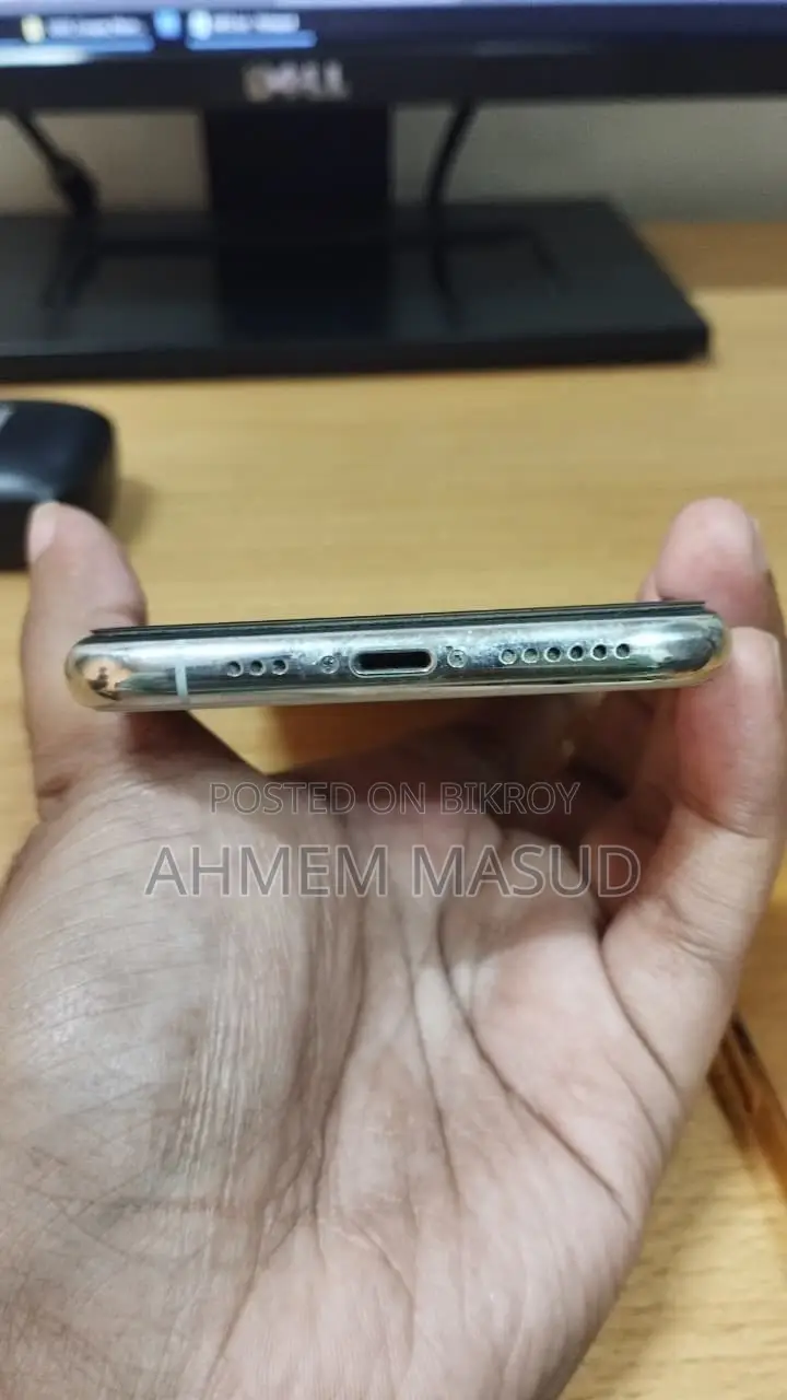 অ্যাপল আইফোন ১১ প্রো ২৫৬ জিবি হোয়াইট