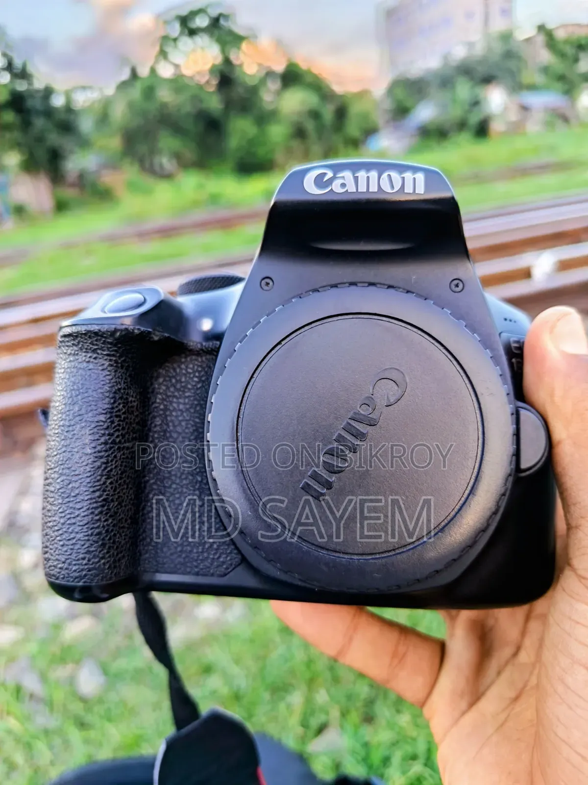 Canon 1300D