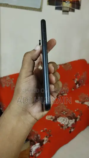 অ্যাপল আইফোন এক্সআর ৬৪ জিবি ব্ল্যাক