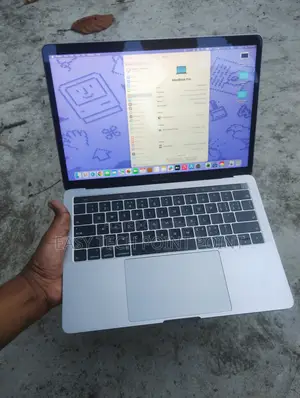 Laptop Apple MacBook Pro 8GB Intel Core i5 SSD 500GB