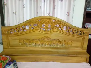 ৫.৫/৭ ফিটের একটি খাট বিক্রি হবে